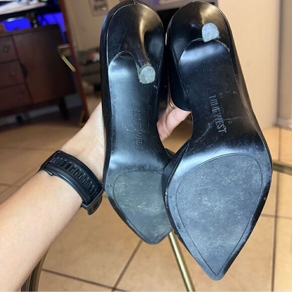 Nine West Black Pointy Toe Pumps - Picture 9 of 12